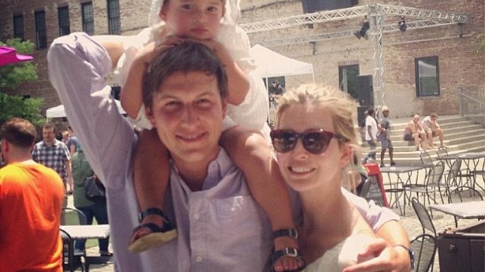 Ivanka Trump, její manžel Jared Kushner a dcera Anabell Rose